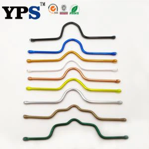 Drôtené háčiky na zavesenie kalendára na kalendár